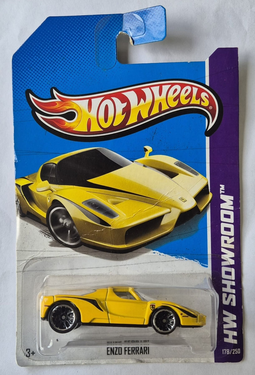 *Embalagem Danificada* Hot Wheels Showroom - Enzo Ferrari