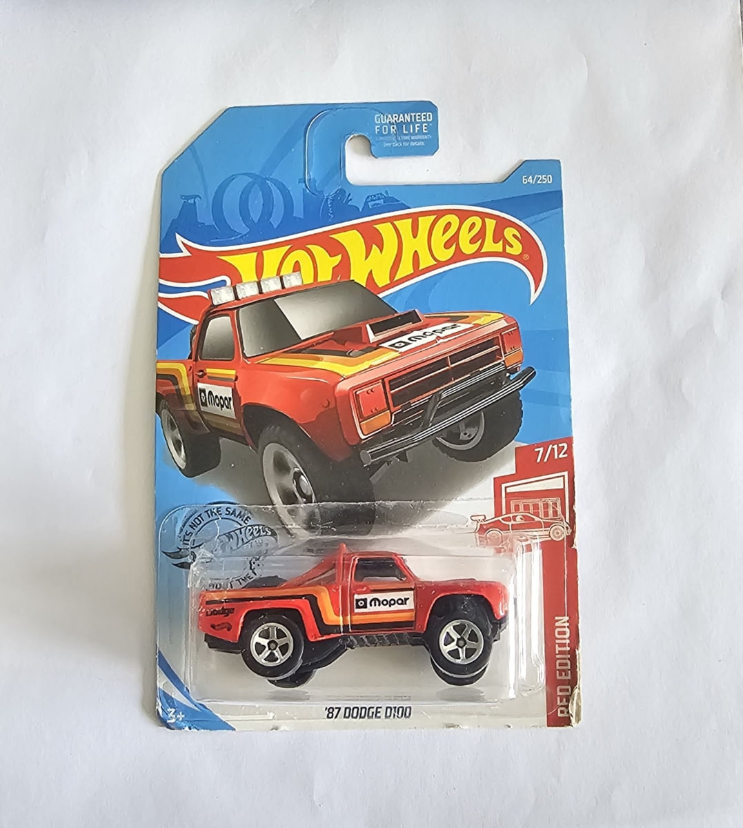 *Embalagem Danificada* Hot Wheels Red Edition - ? Dodge D100