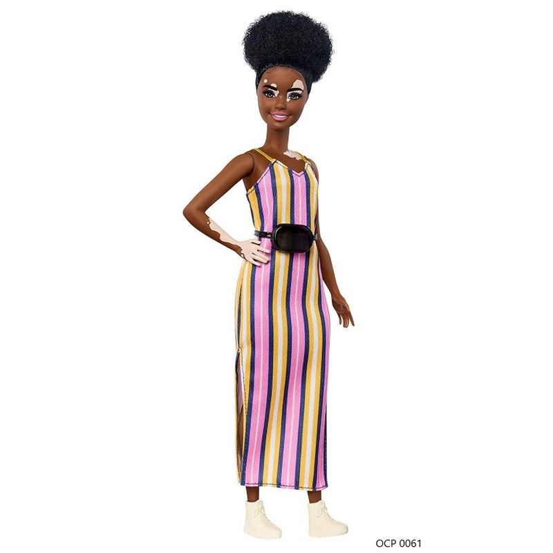 Boneca Barbie Fashionista com Roupa e Acessórios Esportivos para 3