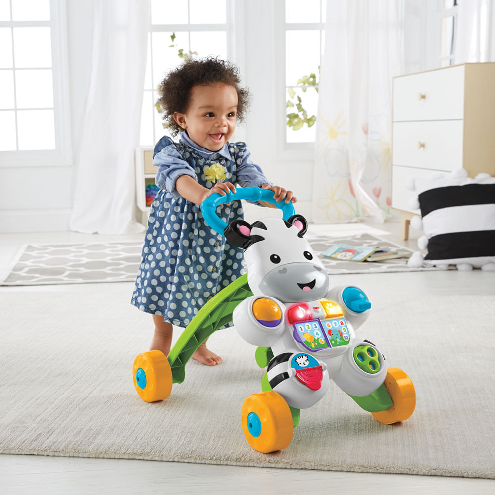 Motoca para bebê: dicas para escolher a melhor opção! 6 100120830 DLH48 andador com atividades zebrinha com luzes e sons fisher price 5046542 1