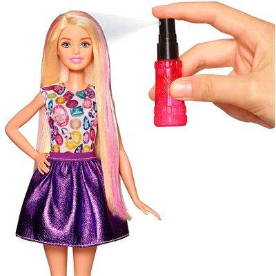 Encaracolando cabelo de boneca. Como fazer cachos na barbie ou