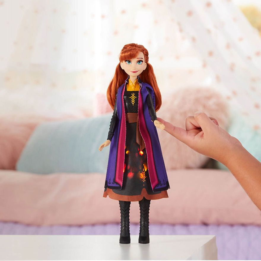 Boneca-Articulada---Disney---Frozen-2---Vestidos-Iluminados---Anna---Hasbro