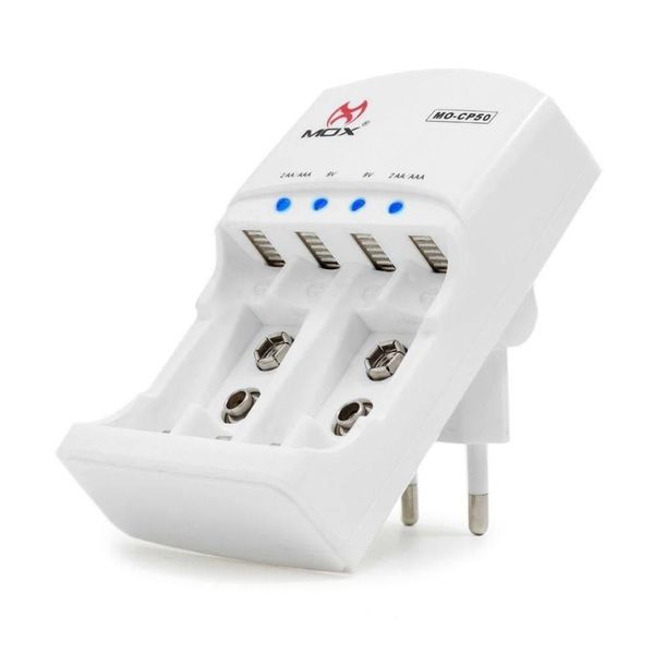 Carregador de Pilhas AA, AAA e Bateria 9V Bivolt - Mox CP50