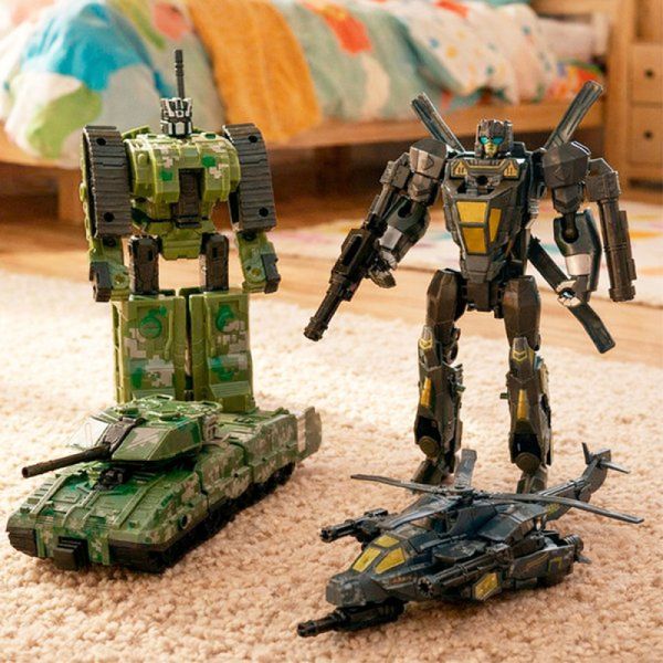 Brinquedo Boneco Militar Robô Transforma Em Veiculo Kit 2pçs
