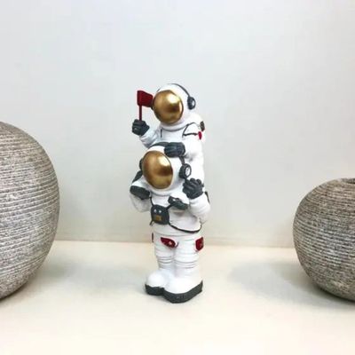 Estatueta Astronauta Filho no Ombro 12 cm Mabruk 257-665