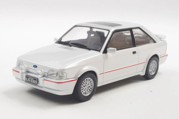 Escort XR3 - Ford - 1992 - Branco - 1/24 - California Classics