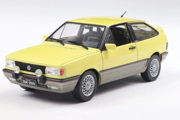 Gol GTi - Volkswagen - 1993 - Amarelo Sunny - 1/24 - California Classics